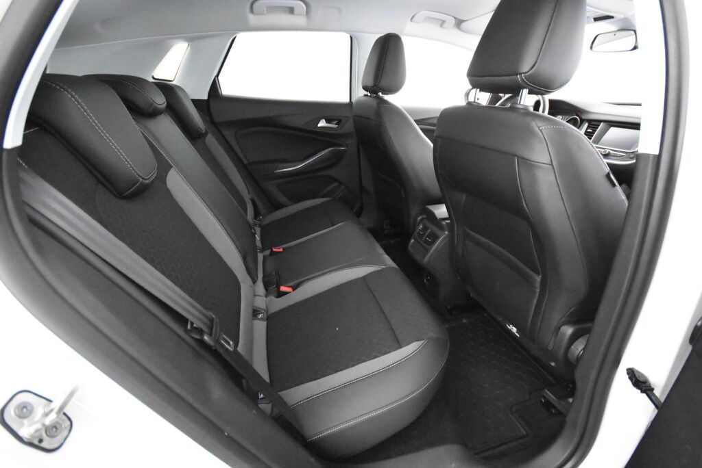 Opel Grandland X 2019 Comfort 130 Turbo A/T / Liikennemerkkien tunnistus / Kaistavahti / Jakopää tehty 2023 / Uusi tuulilasi