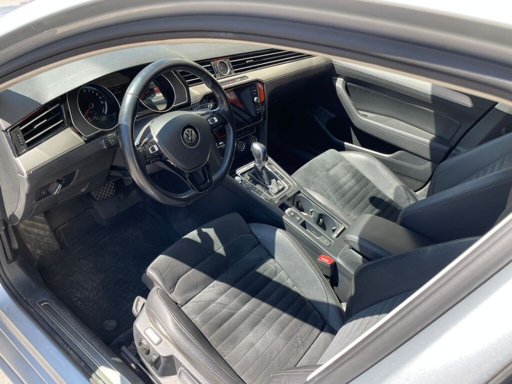 Volkswagen Passat 2018 Variant GTE Plug-In Hybrid 160 kW (218 hv) DSG / ACC / Vetokoukku / LED-Valot
