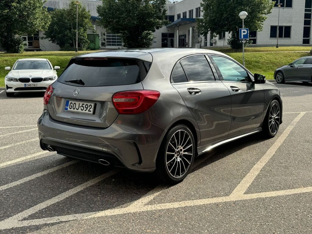 Mercedes-Benz A 2014 200 CD 4Matic A Premium Business / Vetokoukku / Panoraama / Peruutuskamera / Navigointi