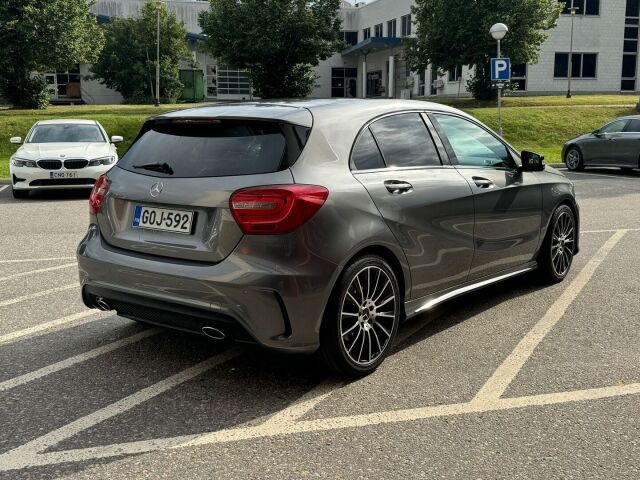 Mercedes-Benz A 2014 200 CD 4Matic A Premium Business / Vetokoukku / Panoraama / Peruutuskamera / Navigointi