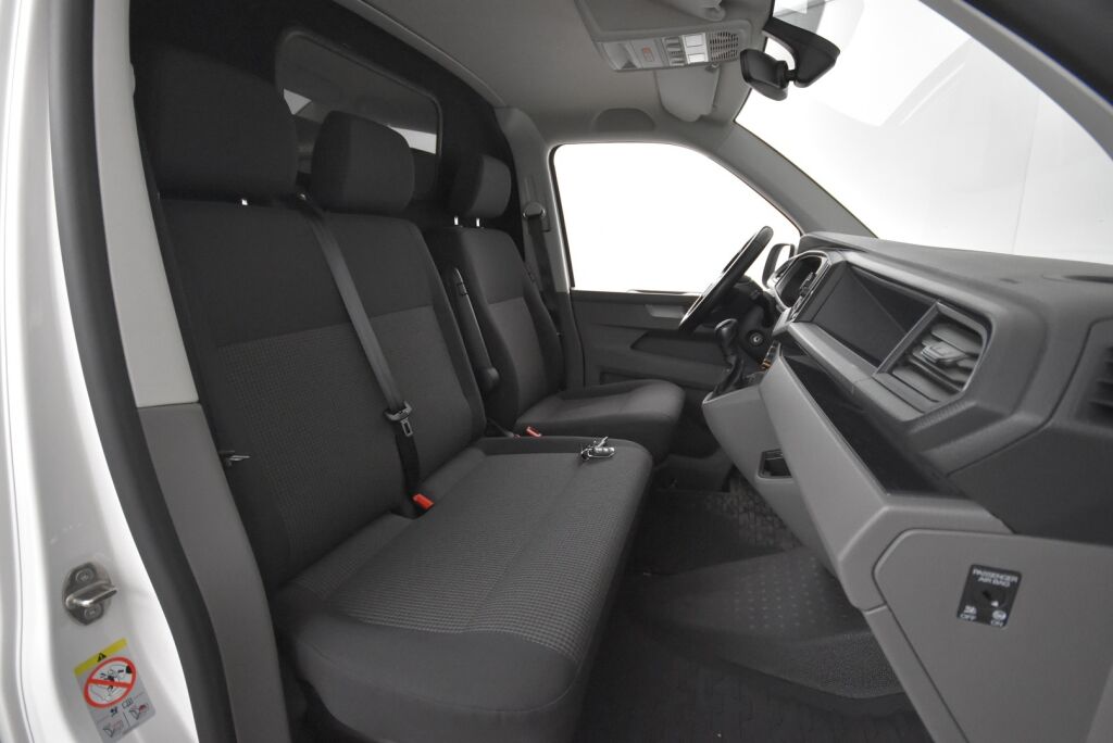 Volkswagen Transporter 2021 umpipakettiauto Pitkä 2,0 TDI 110 kW 4Motion DSG 204M / Läpijuostava / Webasto / ALV / 1 omistaja / LED valot / Koukku