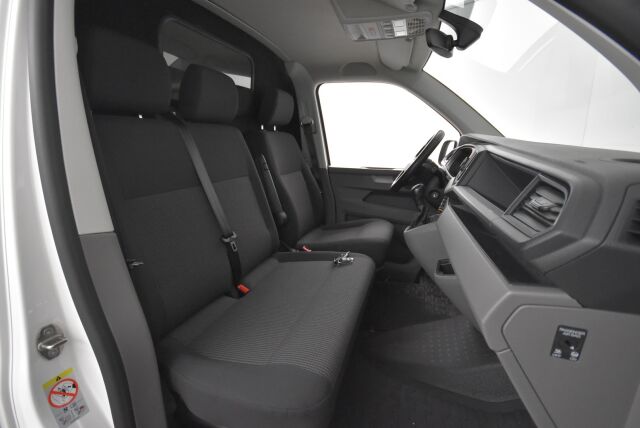 Volkswagen Transporter 2021 umpipakettiauto Pitkä 2,0 TDI 110 kW 4Motion DSG 204M / Läpijuostava / Webasto / ALV / 1 omistaja / LED valot / Koukku