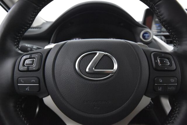 Lexus NX 2021 300h AWD Business Limited Edition / Adapt.vakionopeussäädin/ Kamera/ Nahkat