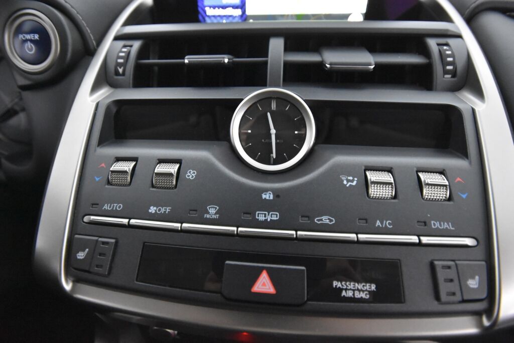 Lexus NX 2021 300h AWD Business Limited Edition / Adapt.vakionopeussäädin/ Kamera/ Nahkat