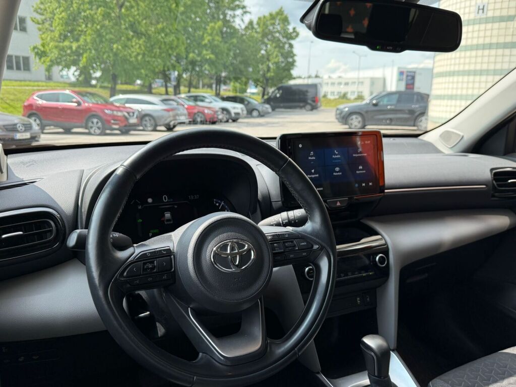 Toyota Yaris Cross 2021 1,5 Hybrid Active / Relax takuu / Adaptiivinen vakionopeuden säädin / Kaistavahti / Lämmitettävä ratti