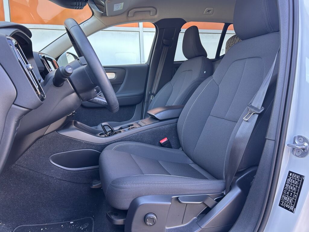 Volvo XC40 2021 T2 Business Edition aut / 2-om. Suomiauto / Keyless / Kamera / Webasto / Juuri katsastettu