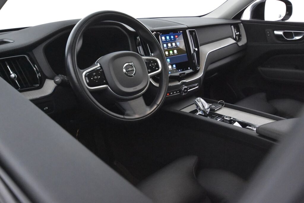 Volvo XC60 2022 B4 AWD D-MHEV Business Inscription Edition aut / Polttoainetoiminen lisälämmitin / Vetokoukku / Led-ajovalot