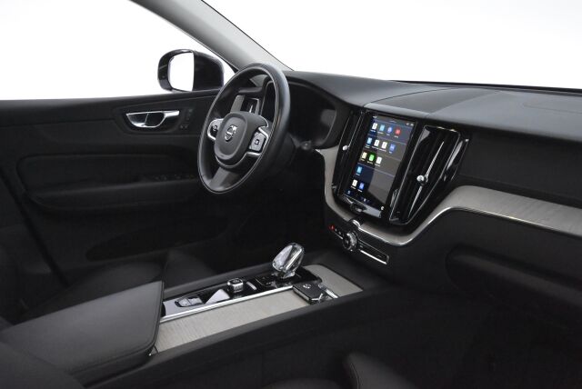 Volvo XC60 2022 B4 AWD D-MHEV Business Inscription Edition aut / Polttoainetoiminen lisälämmitin / Vetokoukku / Led-ajovalot