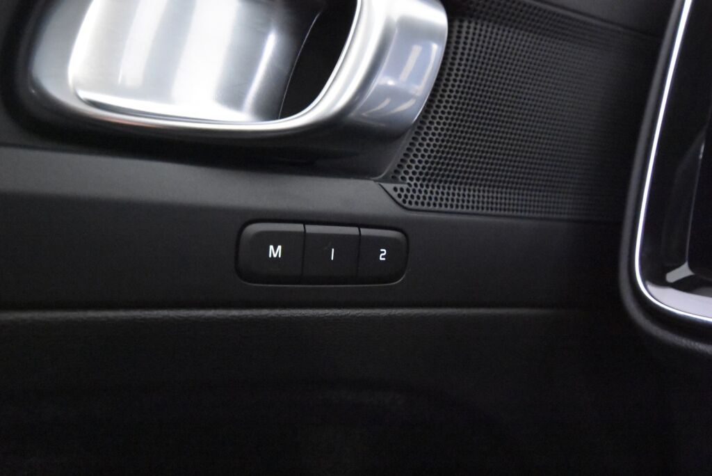 Volvo C40 2022 Recharge Single Plus aut / Lämpöpumppu / Pilot assist / Panorama / BLIS