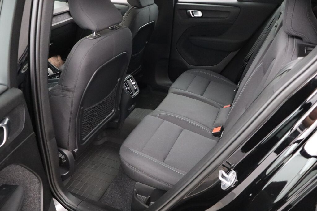 Volvo XC40 2024 Recharge Single Core aut / Tehdastakuu / Suomiauto / Led-ajovalot / Keyless / Sähköluukku / Lämpöpumppu / Carplay /