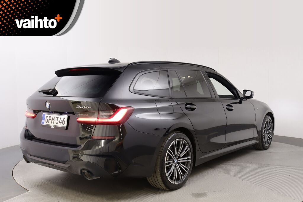 BMW 330 2021 G21 Touring 330e xDrive Business M Sport / Panoraama / Harman/kardon / 360 kamera / Vetokoukku / Muistipenkki