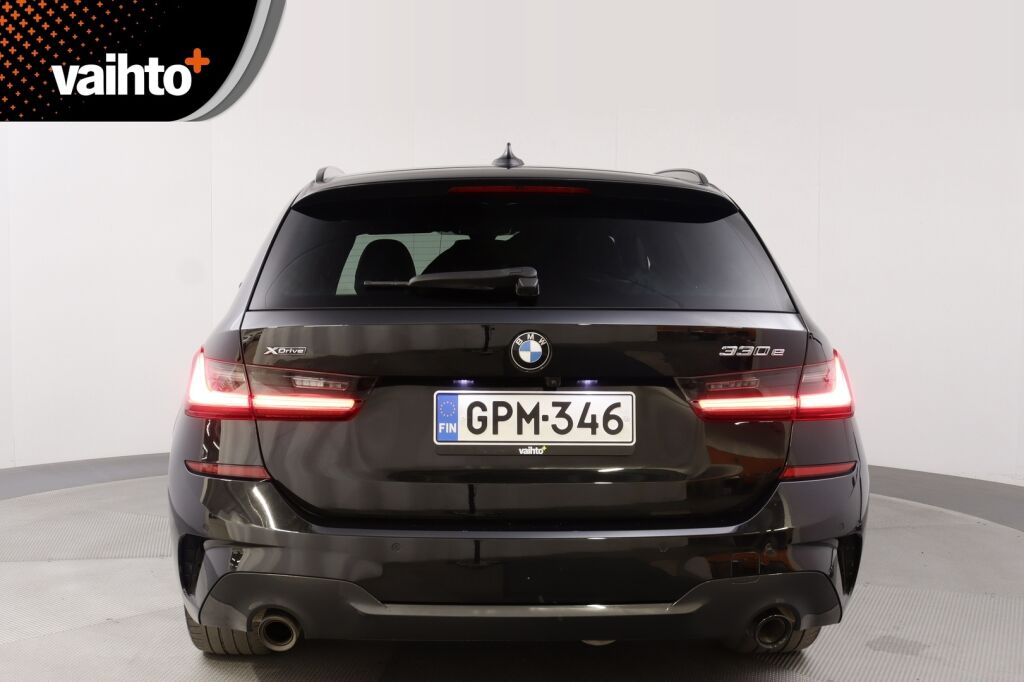 BMW 330 2021 G21 Touring 330e xDrive Business M Sport / Panoraama / Harman/kardon / 360 kamera / Vetokoukku / Muistipenkki