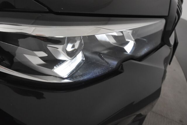 BMW 330 2021 G21 Touring 330e xDrive Business M Sport / Panoraama / Harman/kardon / 360 kamera / Vetokoukku / Muistipenkki