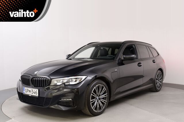 BMW 330 2021