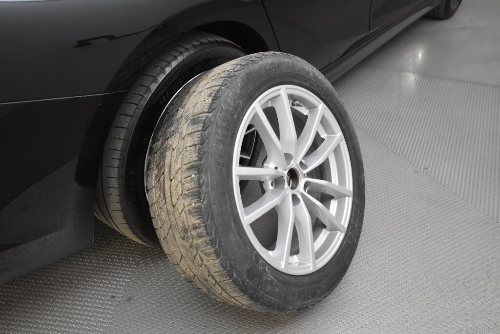 BMW 330 2021 G21 Touring 330e xDrive Business M Sport / Panoraama / Harman/kardon / 360 kamera / Vetokoukku / Muistipenkki