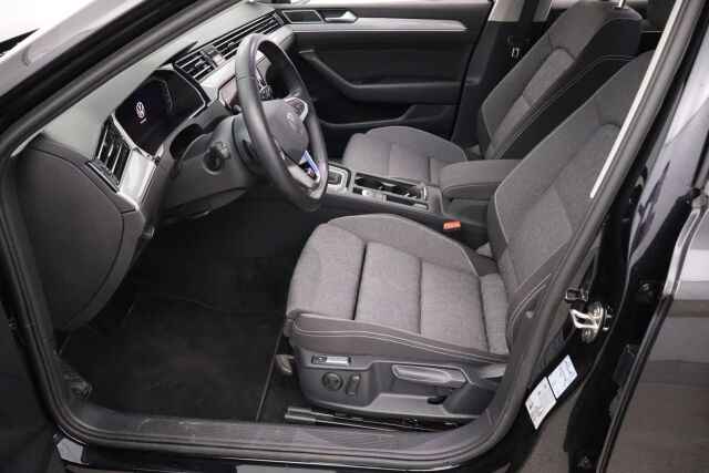 Volkswagen Passat 2023 Variant GTE Business Plug-In Hybrid 160 kW DSG-automaatti /Takuu 5vuotta/100tkm