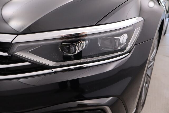 Volkswagen Passat 2023 Variant GTE Business Plug-In Hybrid 160 kW DSG-automaatti /Takuu 5vuotta/100tkm