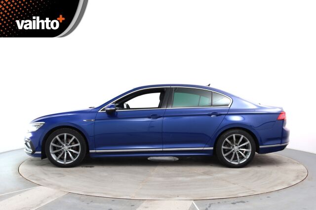 Volkswagen Passat 2021 Sedan R-Line 1,5 TSI EVO 110 kW DSG-automaatti / Facelift / Suomiauto / Webasto / Koukku / ACC / Matrix / Digimittari - RAHOITUS TÄHÄN AUTOON VAIN 3.99% - 