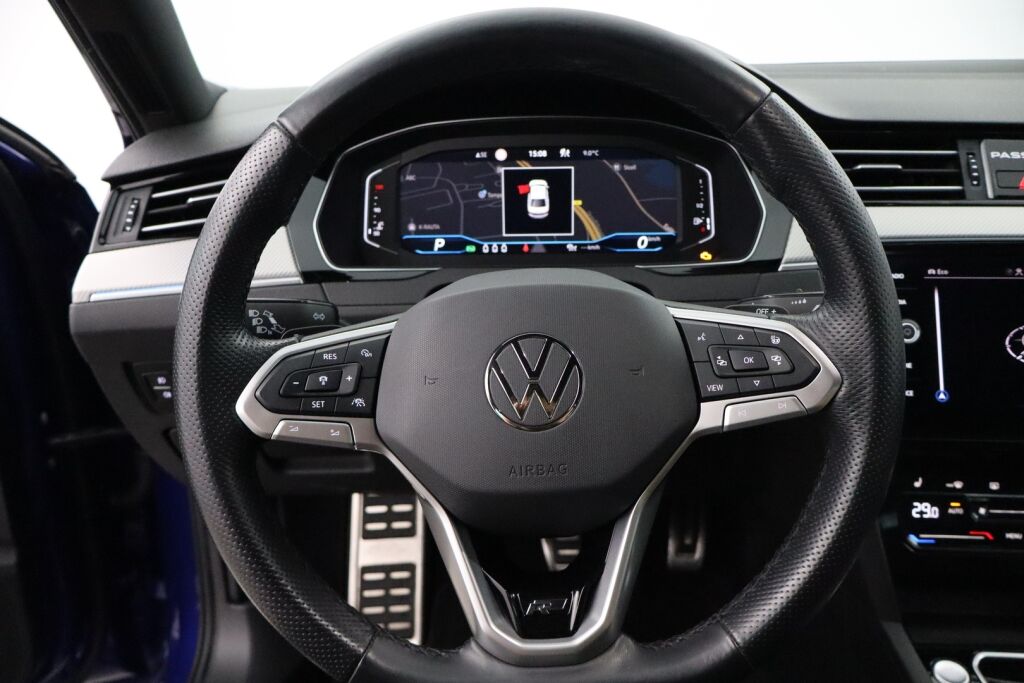 Volkswagen Passat 2021 Sedan R-Line 1,5 TSI EVO 110 kW DSG-automaatti / Facelift / Suomiauto / Webasto / Koukku / ACC / Matrix / Digimittari - RAHOITUS TÄHÄN AUTOON VAIN 3.99% - 