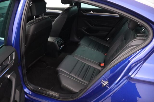 Volkswagen Passat 2021 Sedan R-Line 1,5 TSI EVO 110 kW DSG-automaatti / Facelift / Suomiauto / Webasto / Koukku / ACC / Matrix / Digimittari - RAHOITUS TÄHÄN AUTOON VAIN 3.99% - 