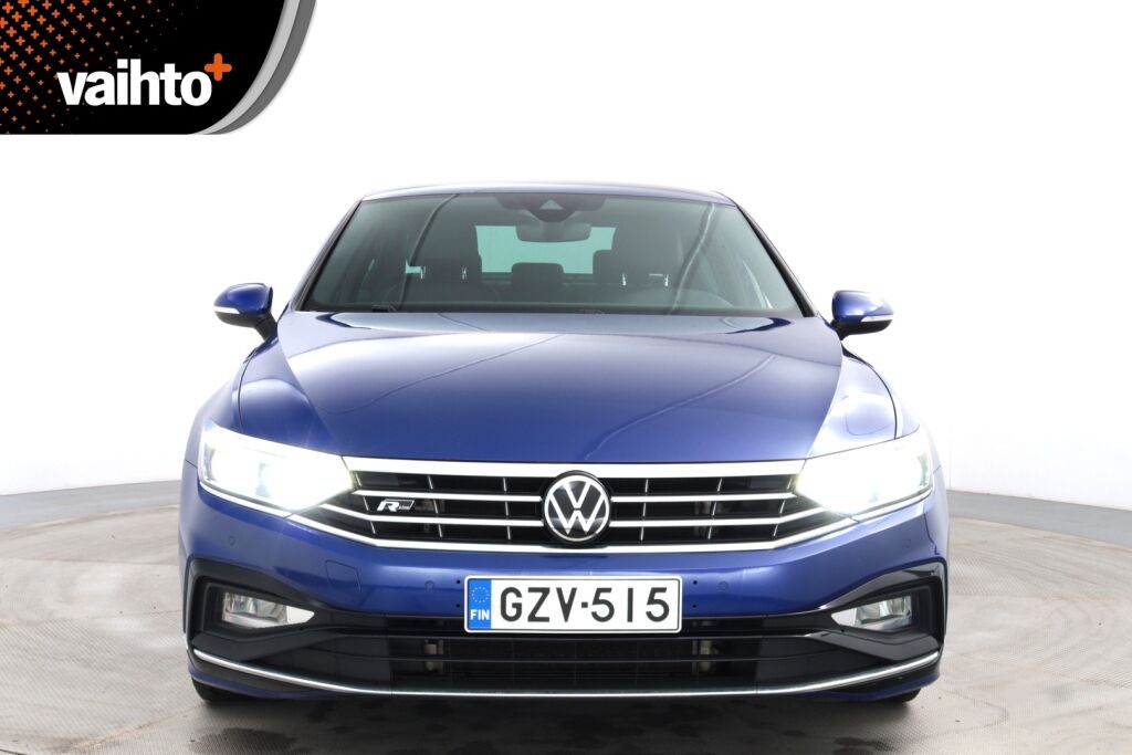 Volkswagen Passat 2021 Sedan R-Line 1,5 TSI EVO 110 kW DSG-automaatti / Facelift / Suomiauto / Webasto / Koukku / ACC / Matrix / Digimittari - RAHOITUS TÄHÄN AUTOON VAIN 3.99% - 