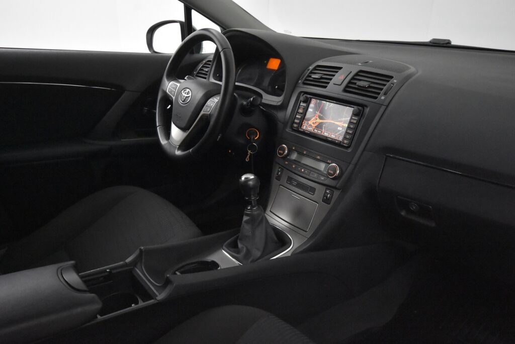 Toyota Avensis 2009 2,0 D-4D DPF Linea Sol Wagon / Vähän ajettu / Navi / Vetokoukku /