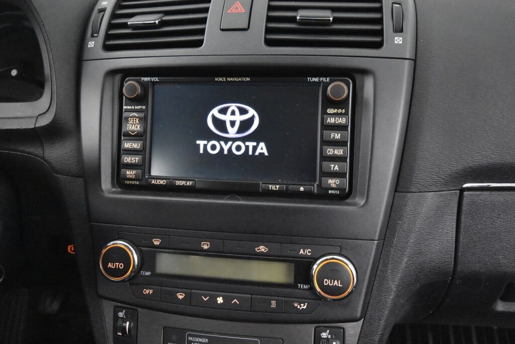 Toyota Avensis 2009 2,0 D-4D DPF Linea Sol Wagon / Vähän ajettu / Navi / Vetokoukku /