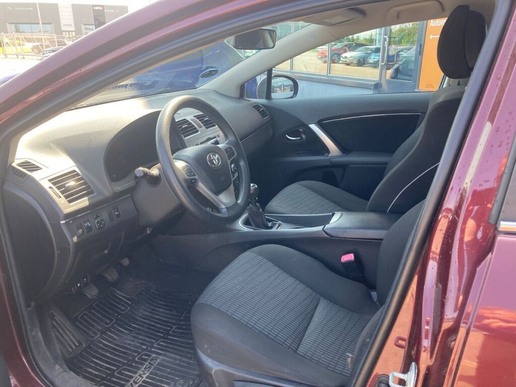 Toyota Avensis 2012 1,6 Valvematic Terra Edition Wagon / 1 om Suomiauto / Lohko- ja sitilan lämmitin / Tutkat /