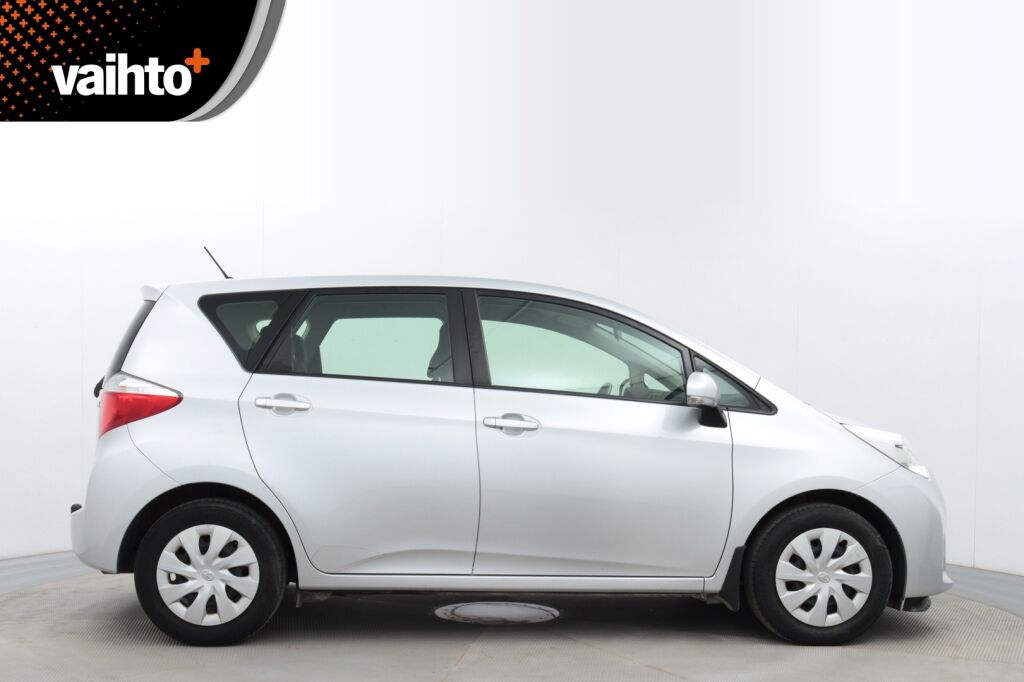 Toyota Verso-S 2013 1,33 Dual VVT-i Sol 5ov / Katsastettu 3/25 / Koukku / P.kamera / Lohko+sisä /
