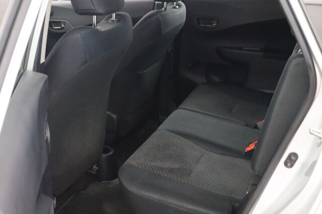Toyota Verso-S 2013 1,33 Dual VVT-i Sol 5ov / Katsastettu 3/25 / Koukku / P.kamera / Lohko+sisä /