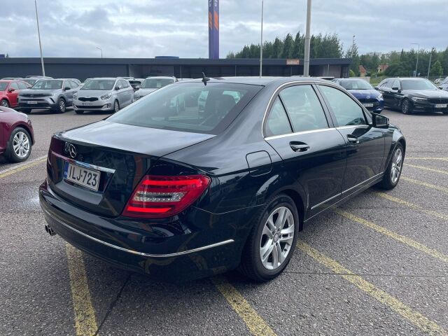 Mercedes-Benz C 2013 180 BE A Premium Business / Todella siisti / Suomiauto / Muistipenkit / Nahkaverhoilu / P-Kamera / Navigointi