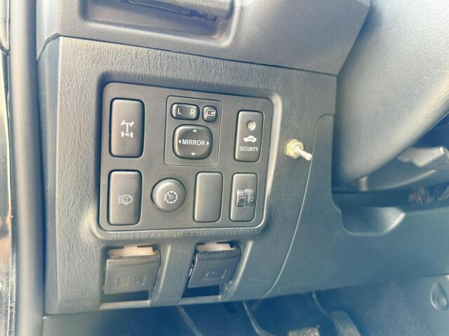Toyota Hilux 2014 Extra Cab 2,5 D-4D 4WD 144 SR / Vetokoukku / Lohkolämmitin + sisäpistoke / Huoltokirja