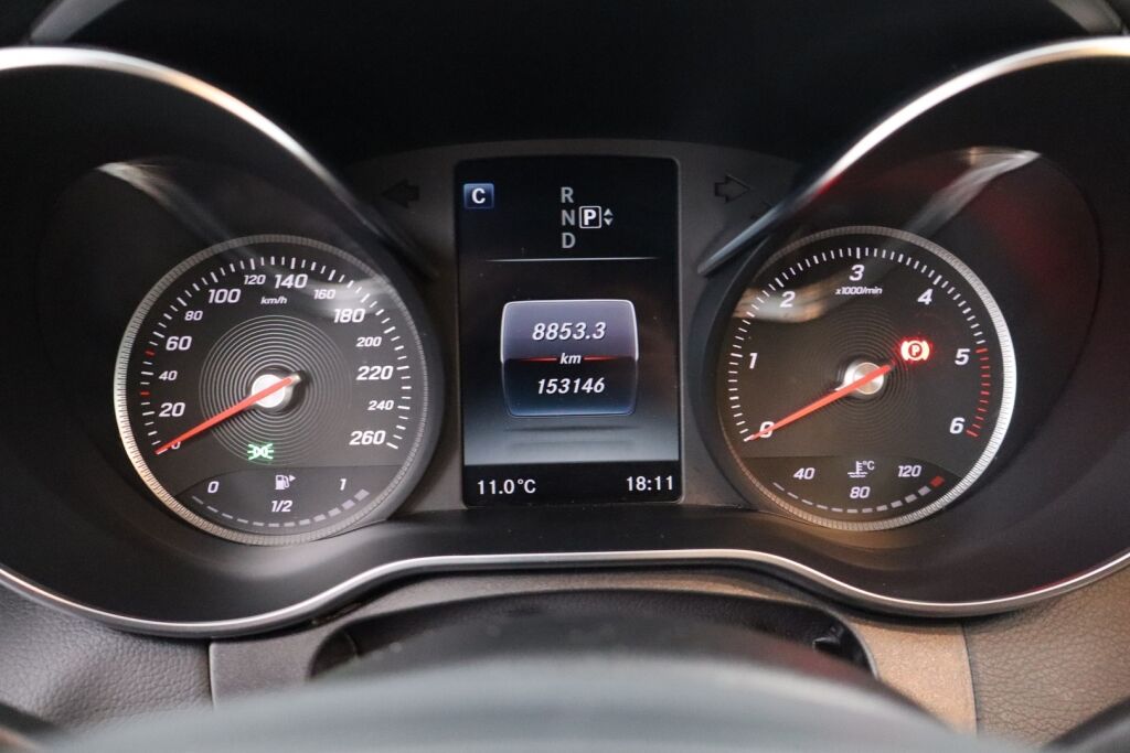Mercedes-Benz C 2014 220 BlueTec A Premium Business / 1.omistaja! / LED ILS / Navi / Pysäköintitutkat / Lohko / - RAHOITUS TÄHÄN AUTOON VAIN 3.99% - 