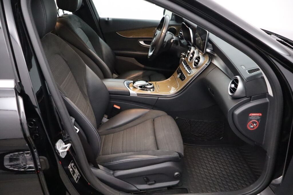 Mercedes-Benz C 2014 220 BlueTec A Premium Business / 1.omistaja! / LED ILS / Navi / Pysäköintitutkat / Lohko / - RAHOITUS TÄHÄN AUTOON VAIN 3.99% - 