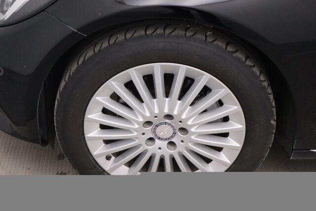Mercedes-Benz C 2014 220 BlueTec A Premium Business / 1.omistaja! / LED ILS / Navi / Pysäköintitutkat / Lohko / - RAHOITUS TÄHÄN AUTOON VAIN 3.99% - 