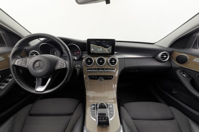 Mercedes-Benz C 2014 220 BlueTec A Premium Business / 1.omistaja! / LED ILS / Navi / Pysäköintitutkat / Lohko / - RAHOITUS TÄHÄN AUTOON VAIN 3.99% - 