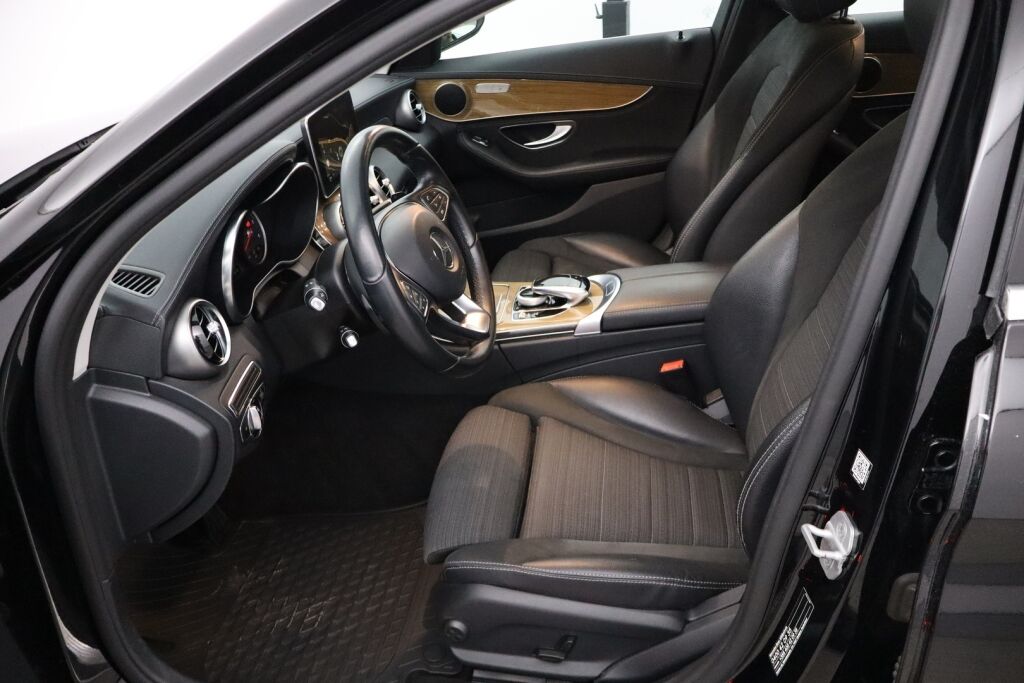 Mercedes-Benz C 2014 220 BlueTec A Premium Business / 1.omistaja! / LED ILS / Navi / Pysäköintitutkat / Lohko / - RAHOITUS TÄHÄN AUTOON VAIN 3.99% - 