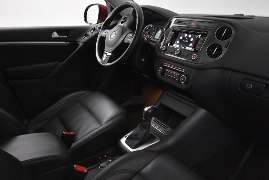 Volkswagen Tiguan 2015 Sport & Style 2,0 TDI 103 kW (140 hv) BlueMotion Technology 4MOTION DSG-aut / Webasto / Koukku/ Luxury/ Exclusive