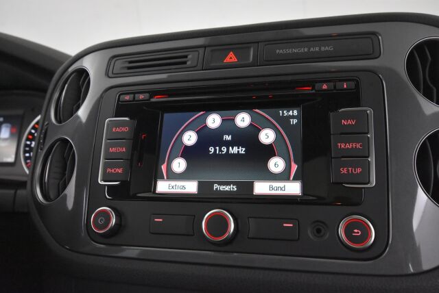 Volkswagen Tiguan 2015 Sport & Style 2,0 TDI 103 kW (140 hv) BlueMotion Technology 4MOTION DSG-aut / Webasto / Koukku/ Luxury/ Exclusive