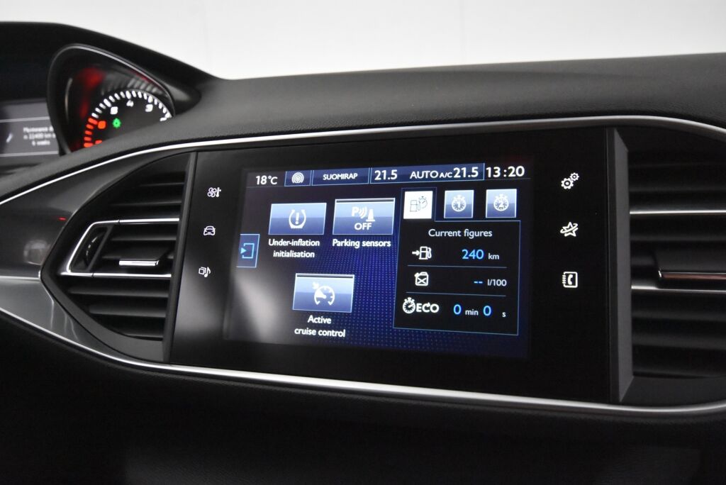 Peugeot 308 2016 Allure Edition PureTech 130 / Lohkolämmitin + sisäpistoke / Vakionopeudensäädin / Kahdet renkaat / Juuri huollettu
