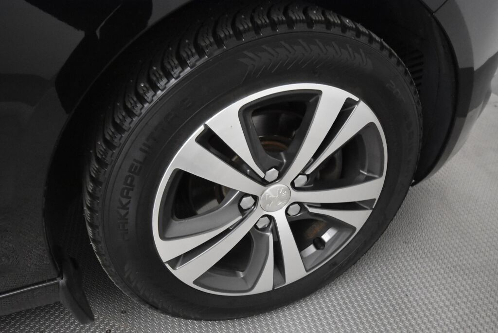 Peugeot 308 2016 Allure Edition PureTech 130 / Lohkolämmitin + sisäpistoke / Vakionopeudensäädin / Kahdet renkaat / Juuri huollettu