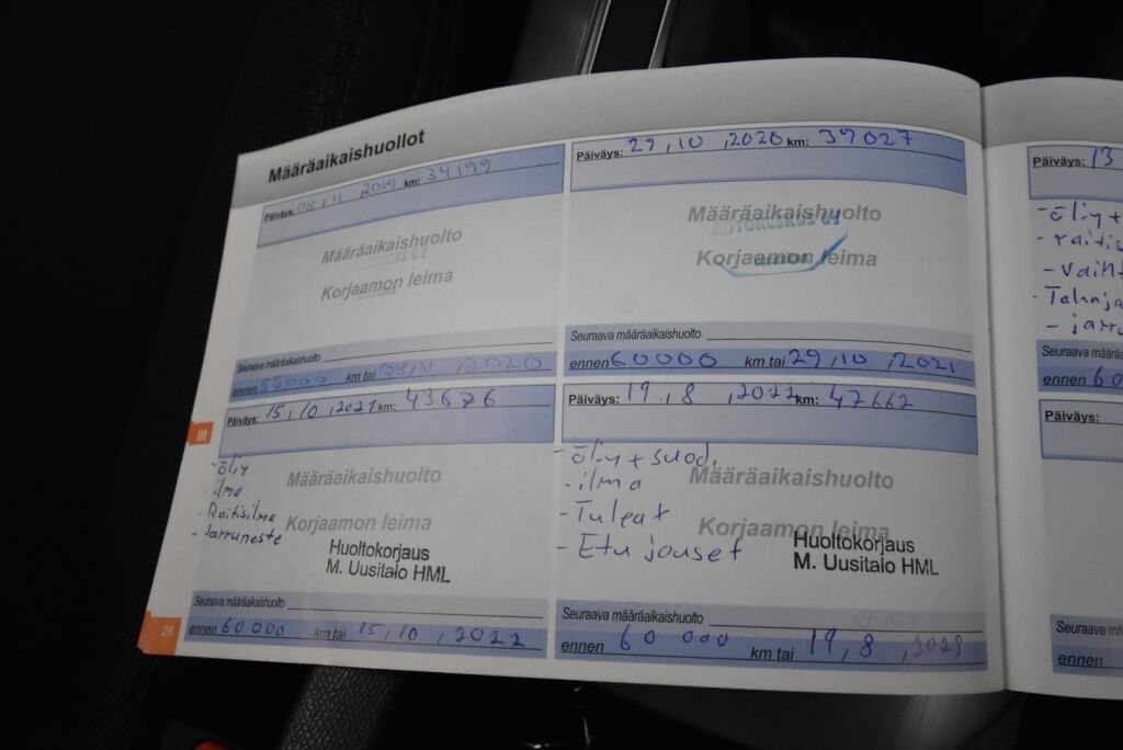 Peugeot 308 2016 Allure Edition PureTech 130 / Lohkolämmitin + sisäpistoke / Vakionopeudensäädin / Kahdet renkaat / Juuri huollettu