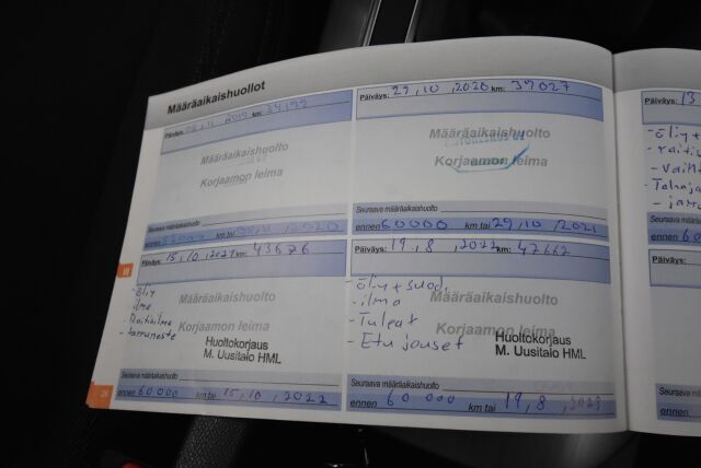 Peugeot 308 2016 Allure Edition PureTech 130 / Lohkolämmitin + sisäpistoke / Vakionopeudensäädin / Kahdet renkaat / Juuri huollettu