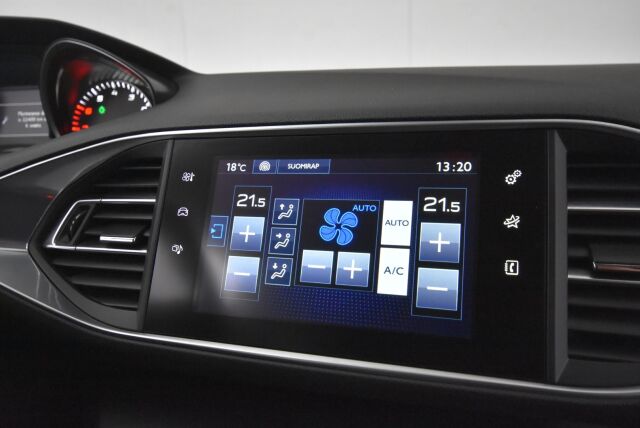 Peugeot 308 2016 Allure Edition PureTech 130 / Lohkolämmitin + sisäpistoke / Vakionopeudensäädin / Kahdet renkaat / Juuri huollettu
