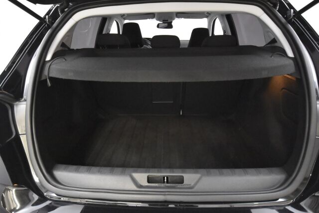 Peugeot 308 2016 Allure Edition PureTech 130 / Lohkolämmitin + sisäpistoke / Vakionopeudensäädin / Kahdet renkaat / Juuri huollettu