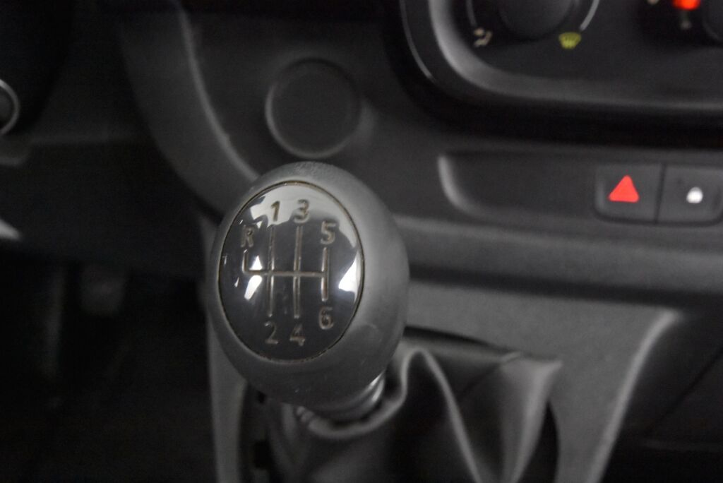 Opel Vivaro 2016 Van Edition L2H1 1,6 CDTI Bi Turbo 88kW MT6 / Alv.Väh kelpoinen / Polttoainetoiminen lisälämmitin / Vetokoukku