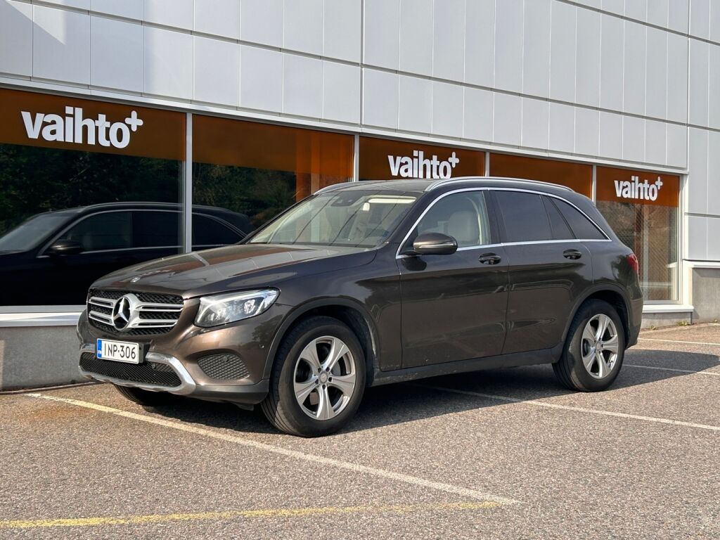 Mercedes-Benz GLC 2016 250 d 4Matic A Premium Business / 1-om. Suomiauto / Exclusive-paketti / Webasto / Vetokoukku / Pysäköintipaketti