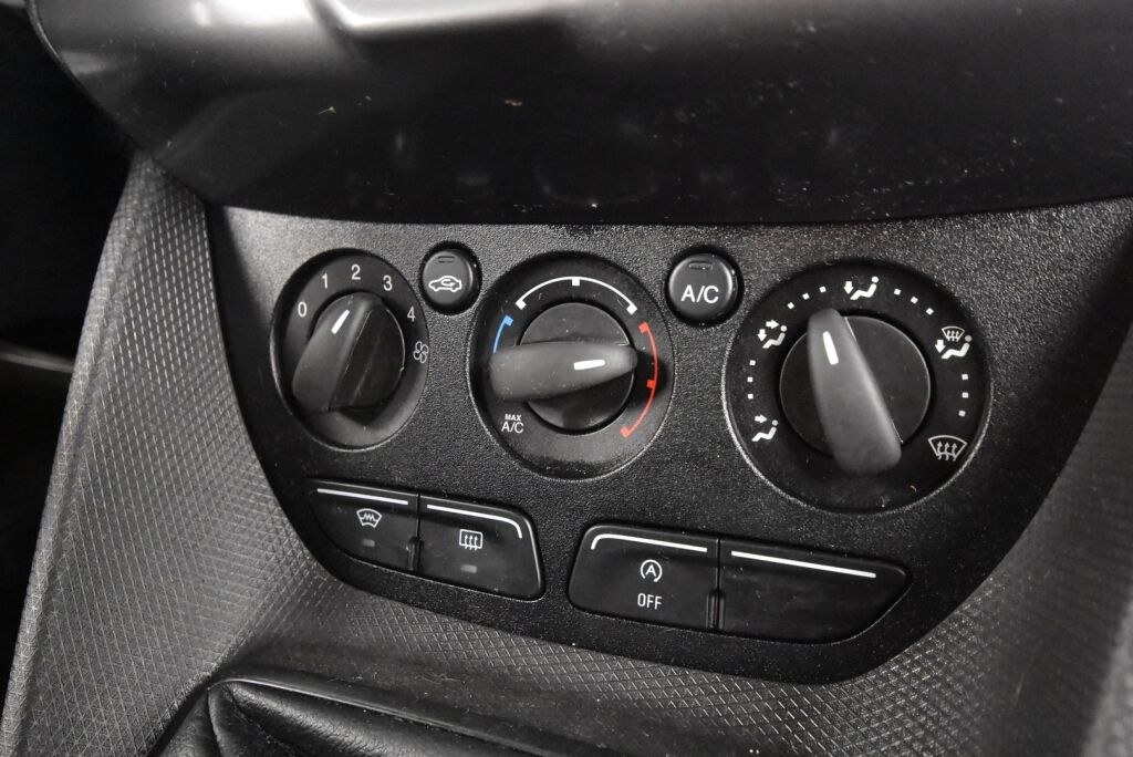 Ford Transit Connect 2017 200 1,5 TDCi 75 hv M5 Trend L1 / Polttoainekäyttöinen lämmitin / Läpijuostava / Kahdet renkaat / Huoltokirja