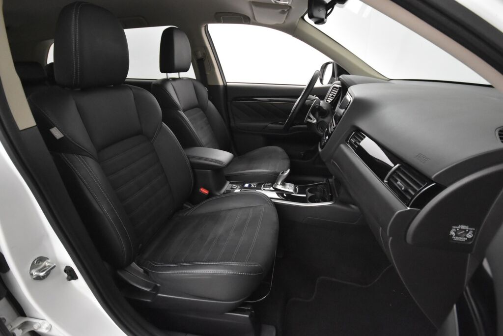 Mitsubishi Outlander PHEV 2019 Business 4WD 5P / P.kamera / Vakkari / Keyless Go /