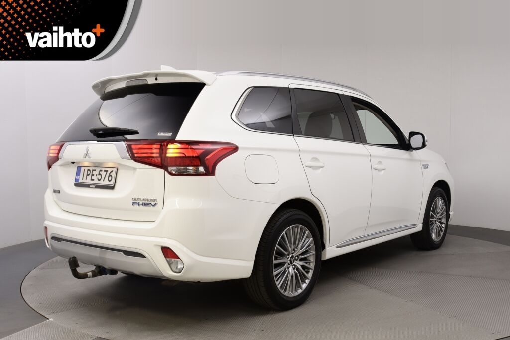 Mitsubishi Outlander PHEV 2019 Business 4WD 5P / P.kamera / Vakkari / Keyless Go /